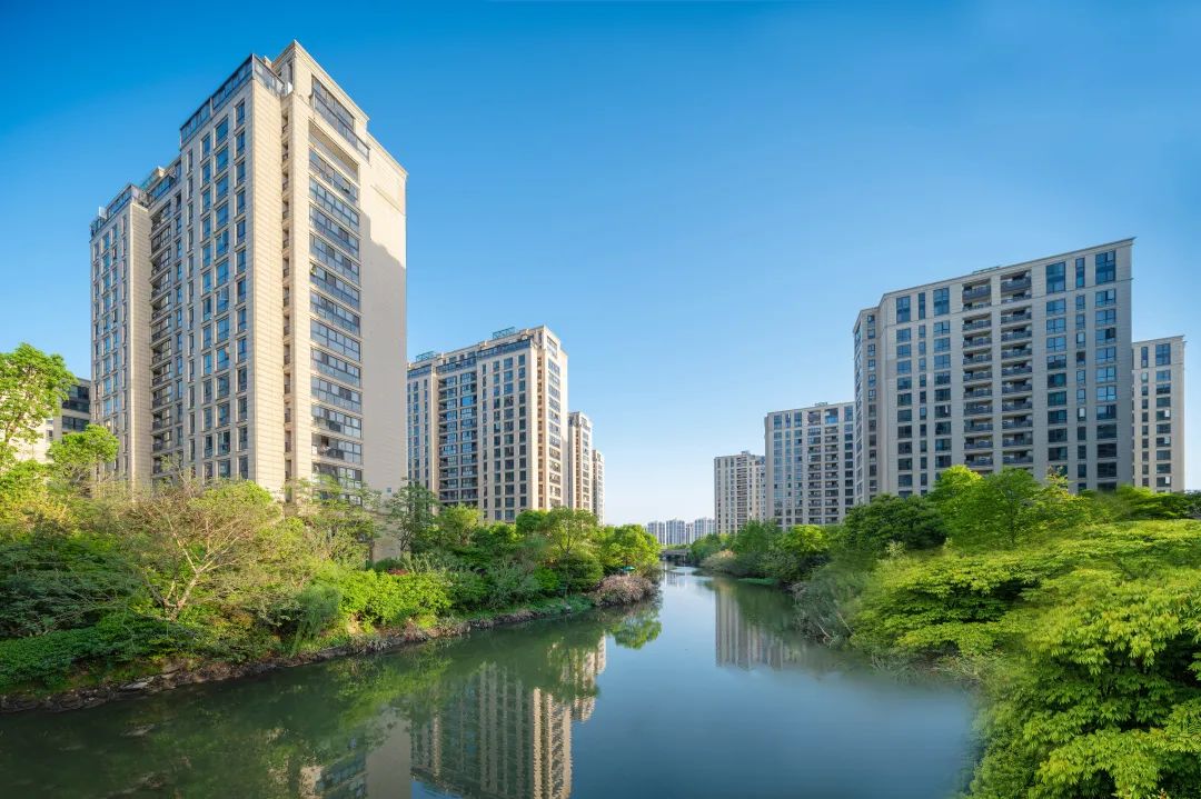 1695191591277364yC3b.jpg 640 (1).jpg