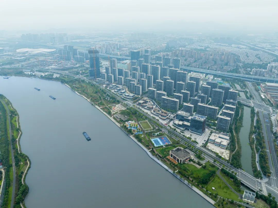 1697508850211093ftKn.jpg 640.jpg